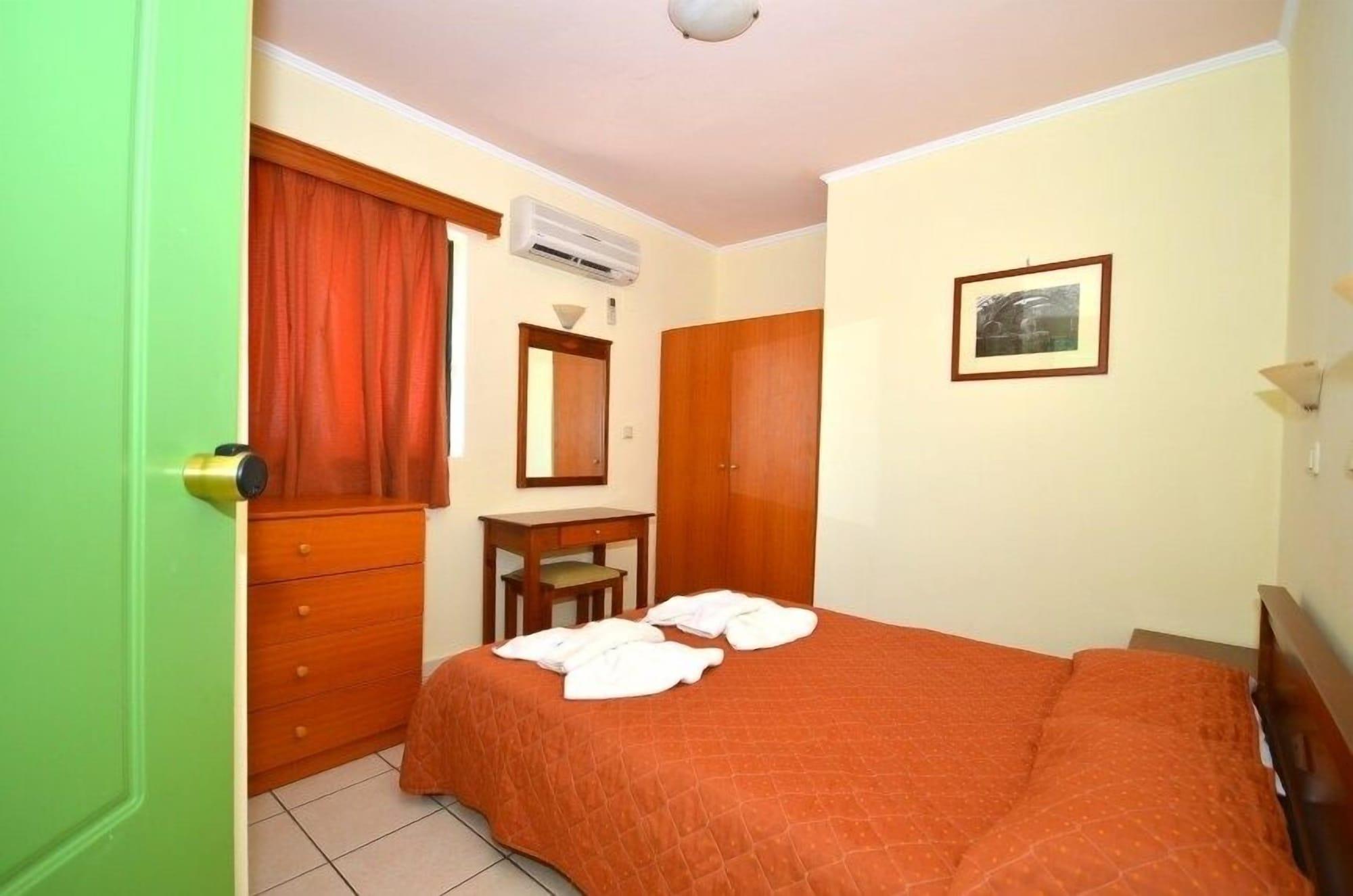 Aloni Suites Chorafakia Exterior foto