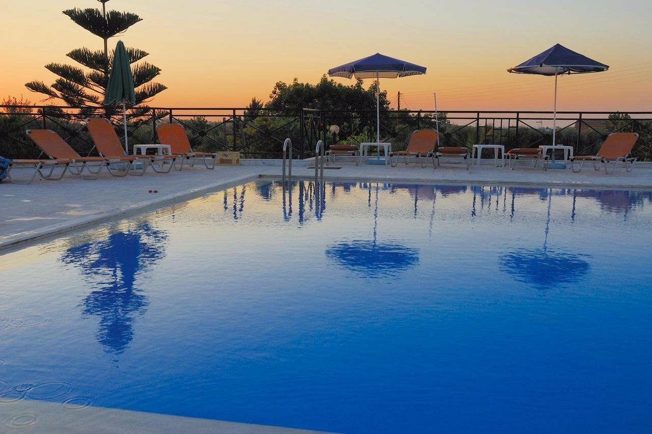 Aloni Suites Chorafakia Exterior foto